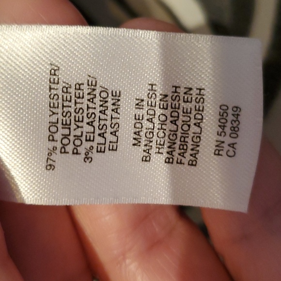 Jones New York sleeveless shift dress size 14 and a stone and black color. - Picture 6 of 7